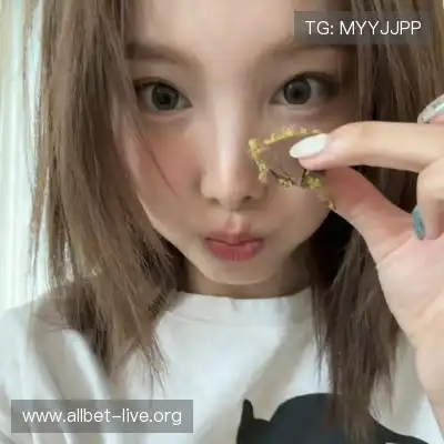 黄婧茵